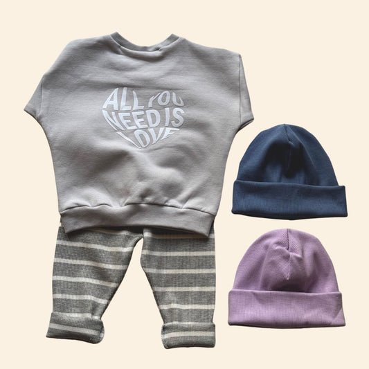 SWEATER OVERSIZE ALL YOU NEED IS LOVE - lovelyn-baby